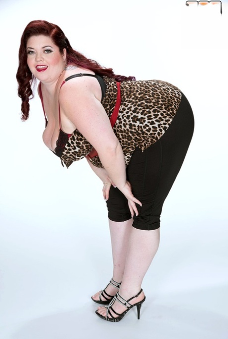 Trinety Guess free model photos