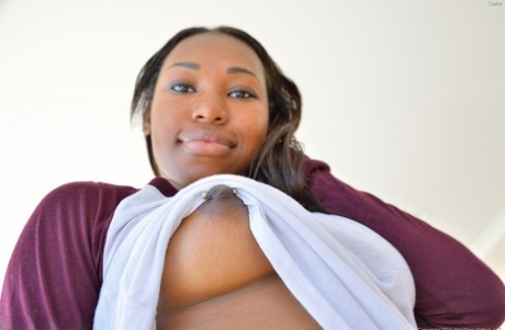 ebony nipples adult images