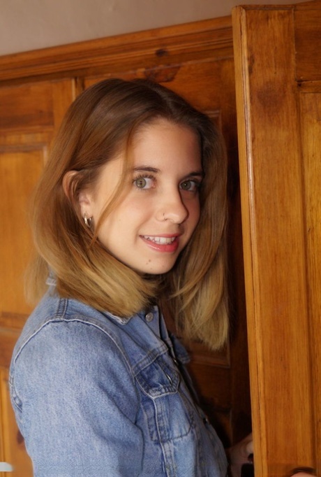 cute face hot nude pic