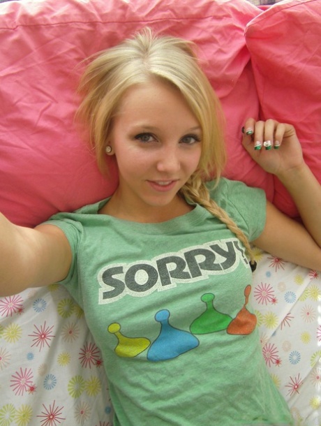 Elle Blue star pornographic photos