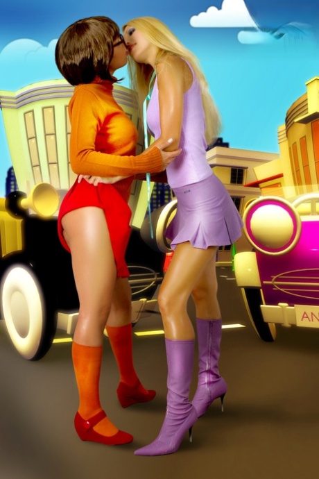 lesbian cosplay porn pics