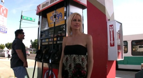 Kylie Worthy nude actress images