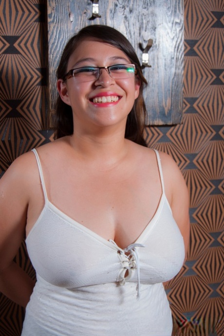 latina glasses sexy nude photo