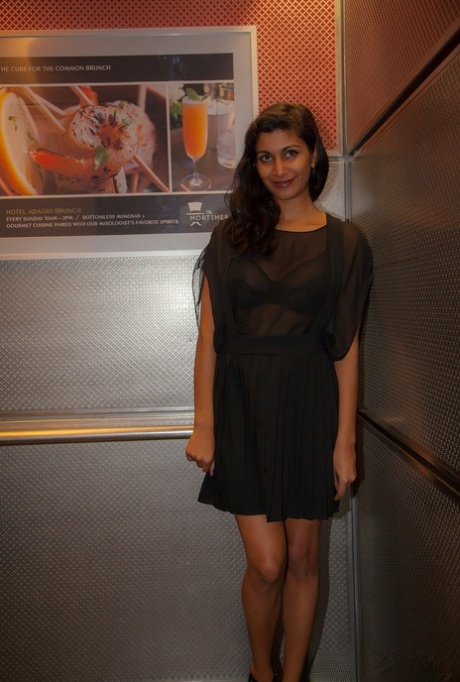 chubby indian free nude picture