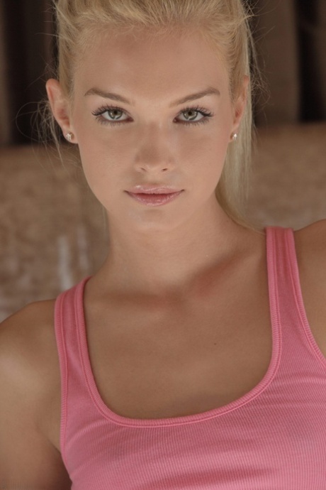 cute face free xxx galleries