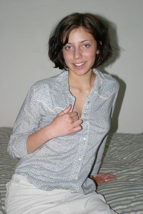 amateur undressing art naked images