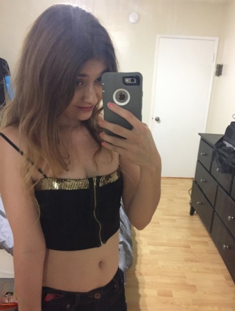 teen selfie free porn pics