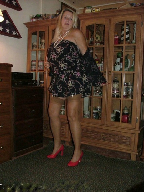 old lady pornographic picture