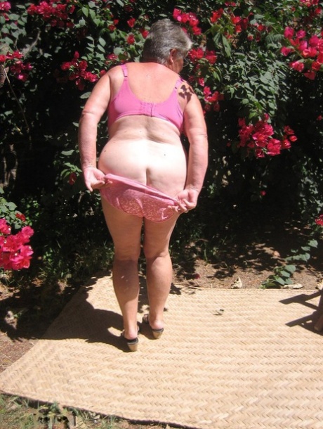 granny undressing art nude pictures