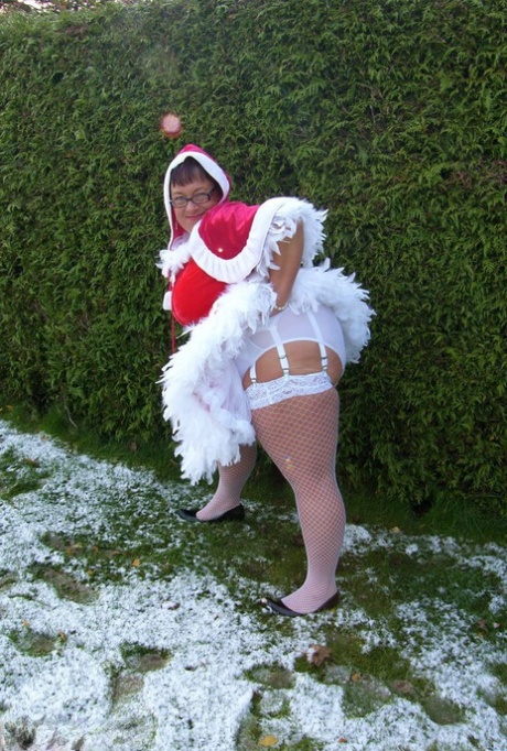 Sugar Baby nudes actress pic