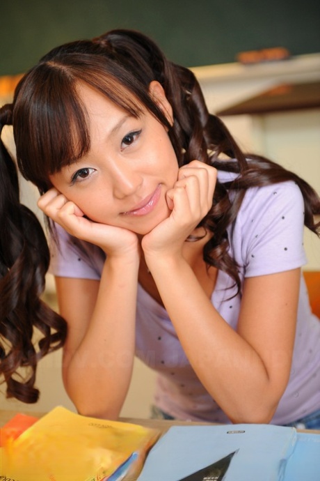 japanese schoolgirl art naked photos
