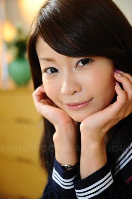 Yuri Aine perfect actress gallery