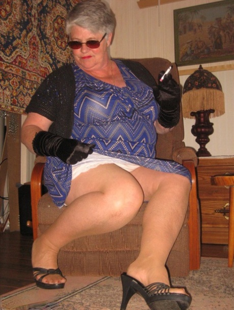 granny upskirt sexy naked img