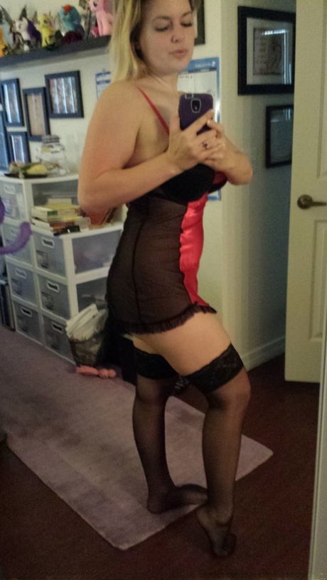 bent over selfie perfect img