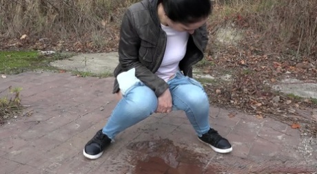 mature pissing free sex archive
