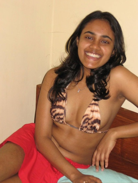 chubby indian hot porn img