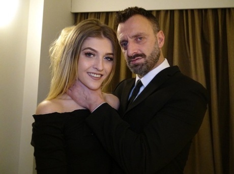 Rhiannon Ryder erotic star galleries