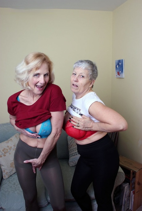 granny underwear free nude pictures