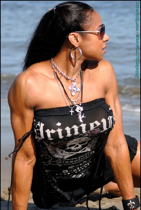 ebony fitness art naked pic