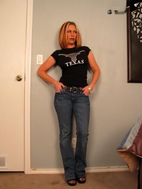 mature jeans xxx galleries