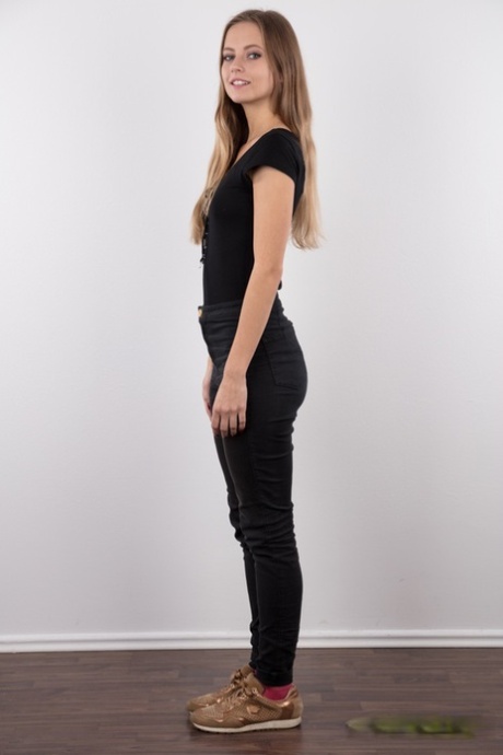 teen casting beautiful naked pic
