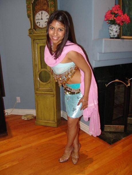 indian milf nude pics