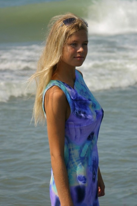teen public xxx picture
