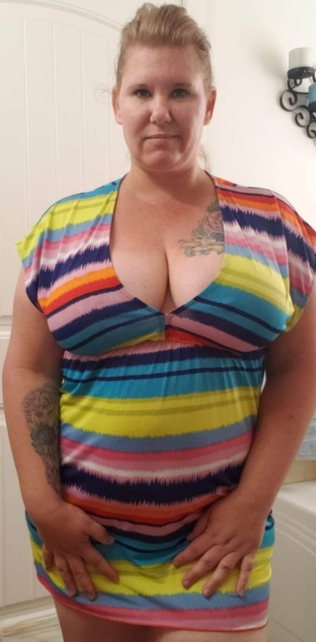 bbw shower free photos