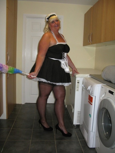 chubby housewife sex image