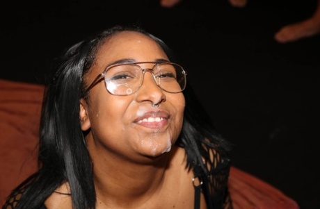 chubby facial beautiful porn img