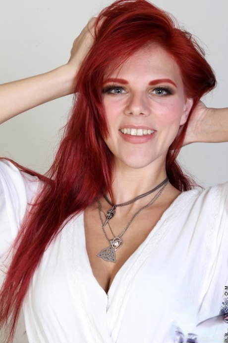 Zara Ryan pretty pornstar gallery