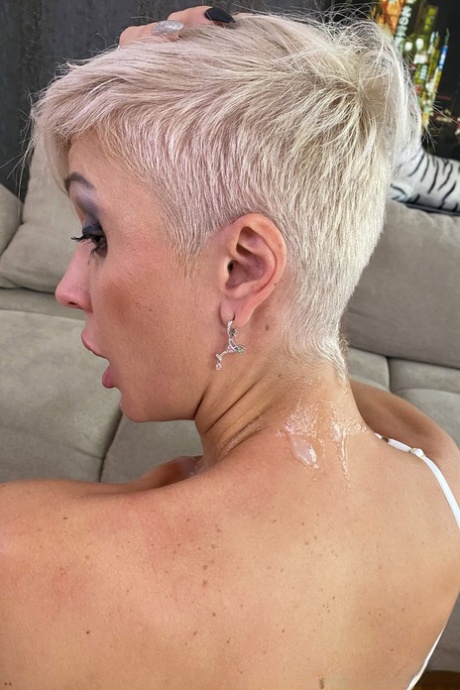 short hair milf beautiful xxx archive