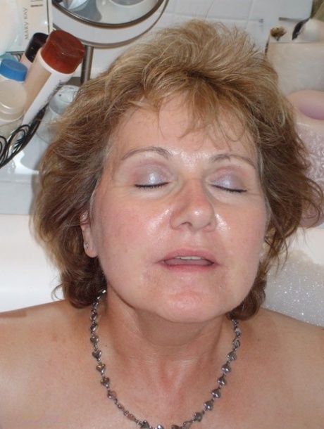 chubby face free naked gallery