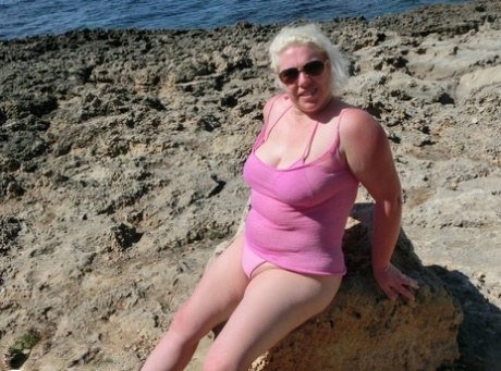 granny beach nudes archive