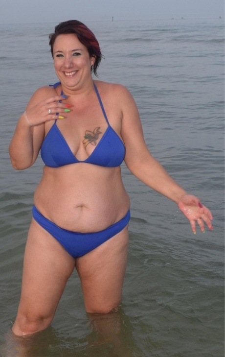 mature beach sexy nude pic