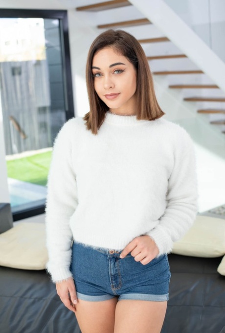 Mona Blue naked actress images