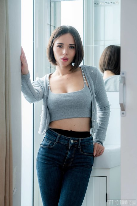 Eve Sweet top model pic