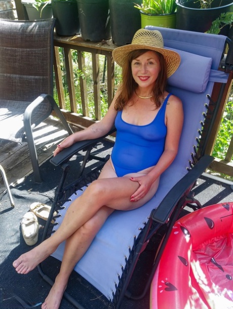 Ophelia Jones naked star pic
