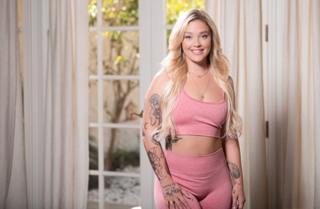 latina yoga pants sex picture