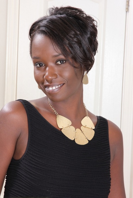 ebony face pornographic picture