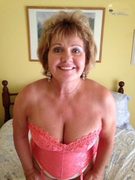 chubby cougar erotic archive