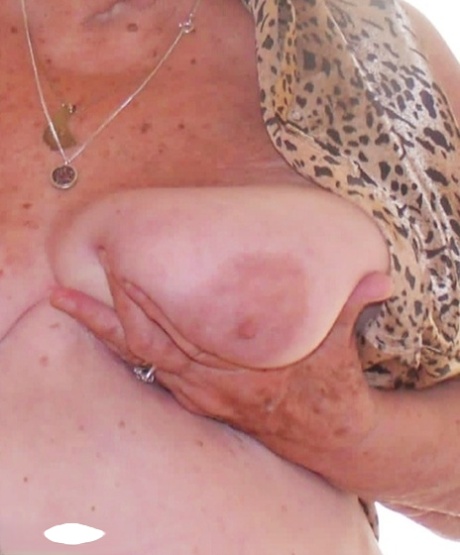 granny saggy tits pornos photo