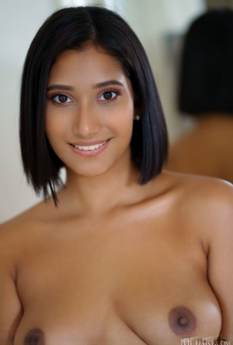 latina babe sexy naked image