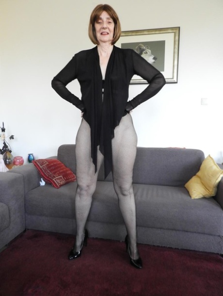 brunette granny beautiful porn photo