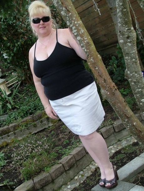 bbw outdoor sexy nude archive
