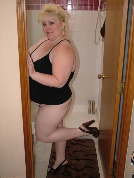 bbw legs beautiful naked gallery