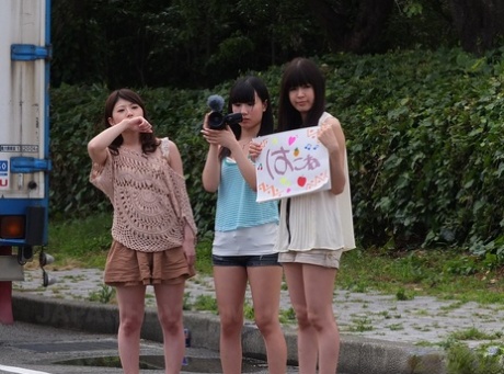 asian public xxx pic