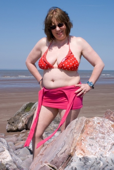 thick bikini art porn images