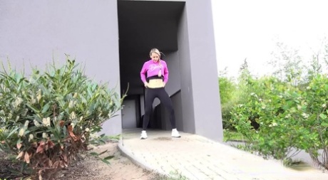 public pissing free sexy photo