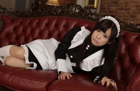 asian maid free naked img
